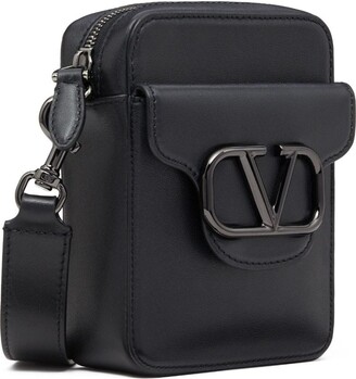 Valentino Garavani Loco V-Logo leather shoulder bag Fuschia ref.727790 -  Joli Closet