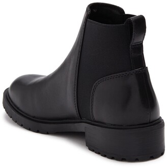 Steve madden buzzing ankle boot Clearance