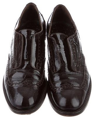Moschino Cheap & Chic Moschino Cheap and Chic Patent Leather Round-Toe Oxfords