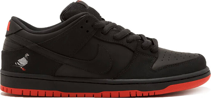Nike SB Dunk Low TRD QS "Black Pigeon" sneakers