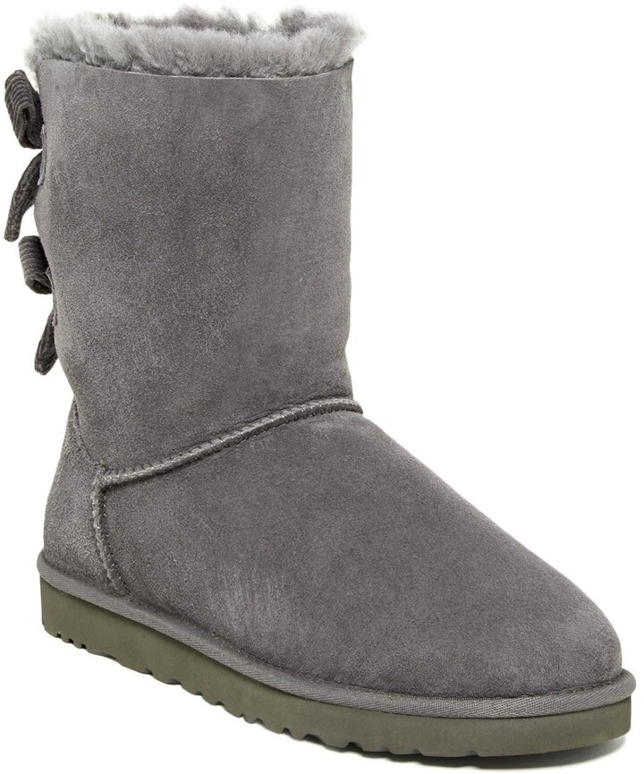 grey ugg boots