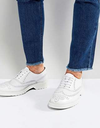 ASOS Brogue Shoes In White Leather With Ribbed Sole
