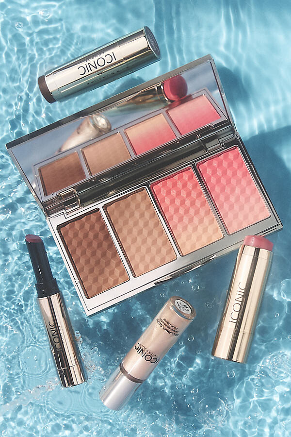 Iconic London Get Cheeky Face Powder Palette