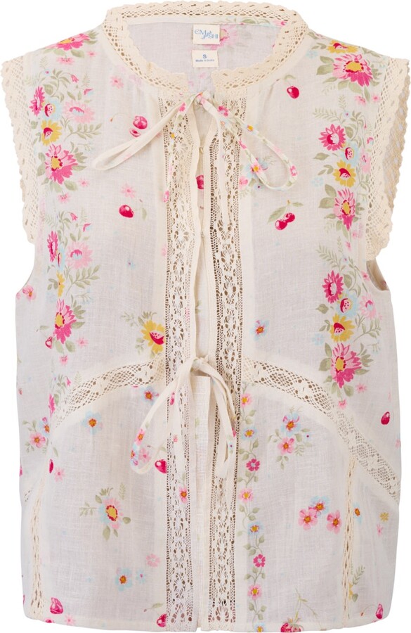 Em & Shi White Afternoon Tea Top
