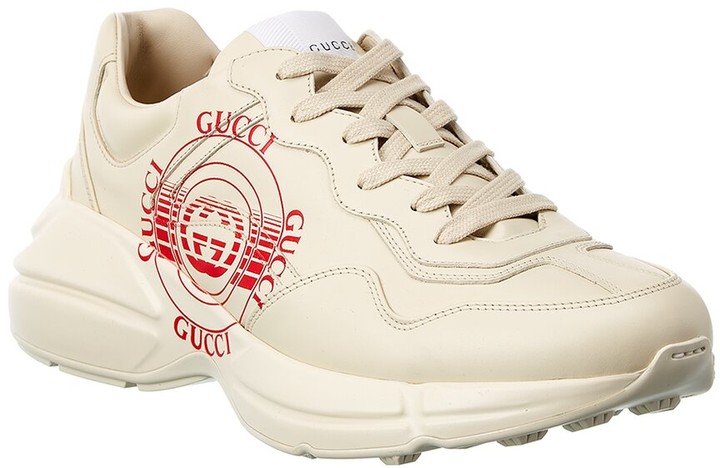 beige mens tennis shoes