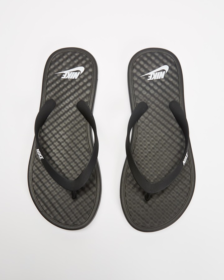 black nike thongs