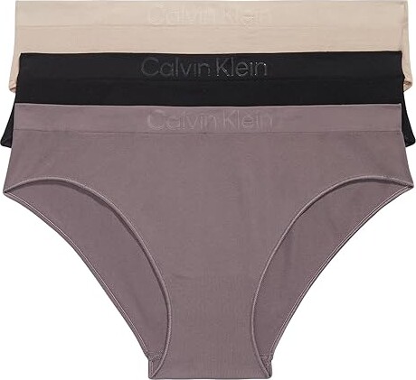 Calvin Klein Underwear Bonded Flex Seamless Mid-Rise Thong 3-Pack