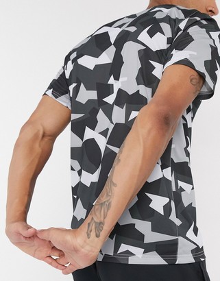 Nike Training t-shirt in geometric camo print