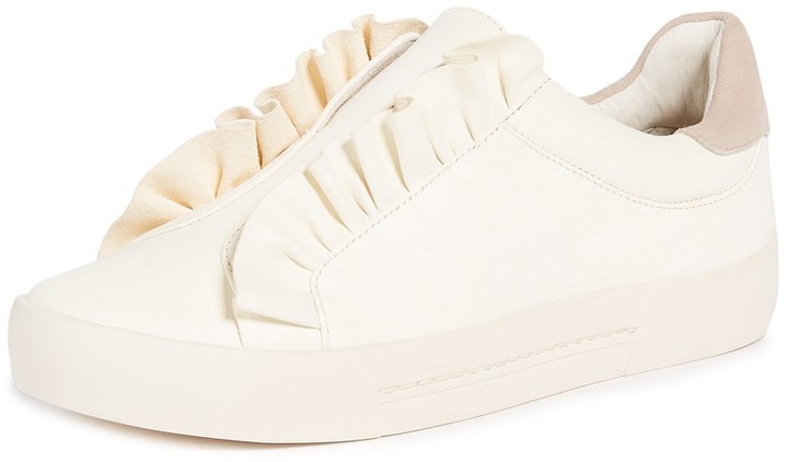 joie tennis shoes