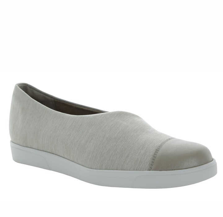 munro plum slip on flat