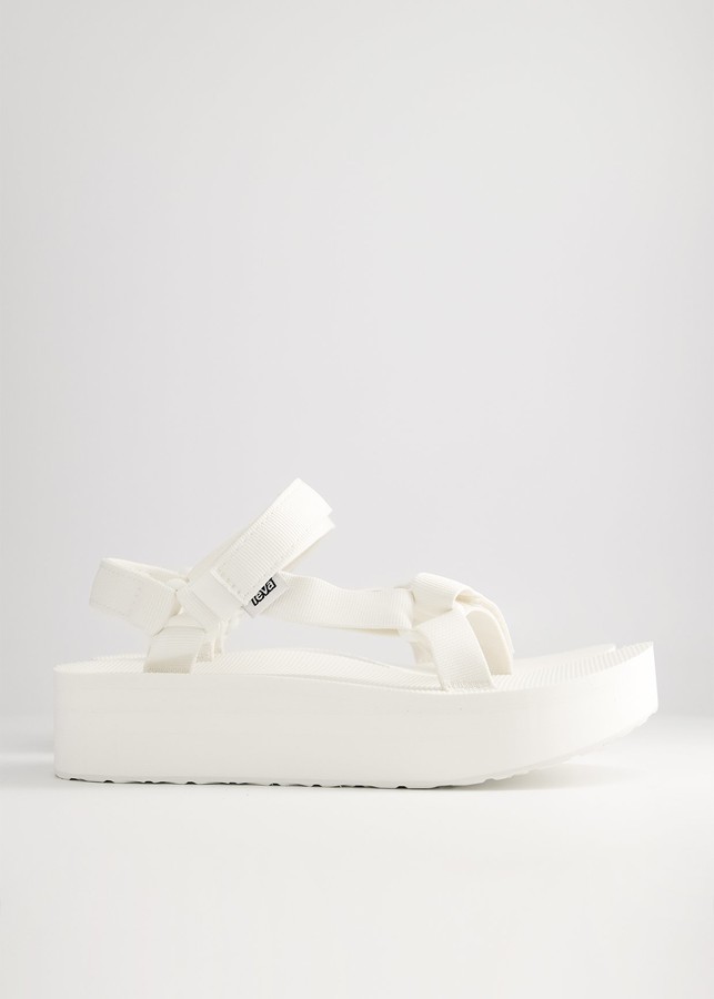 teva women's flatform universal sandal