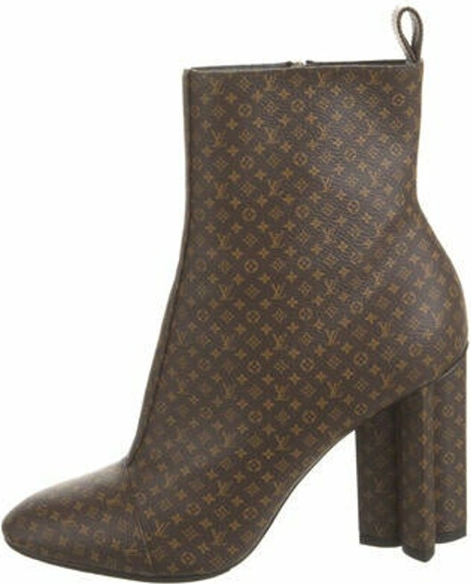 luvion vuitton boots