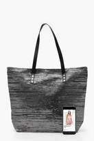 Thumbnail for your product : boohoo Millie Metallic PU Handle Beach Bag