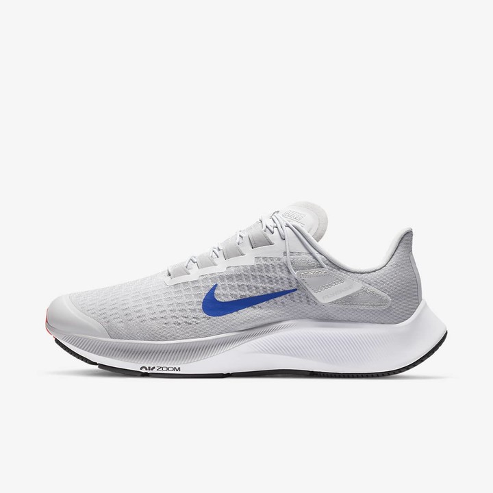 wide nike running shoes