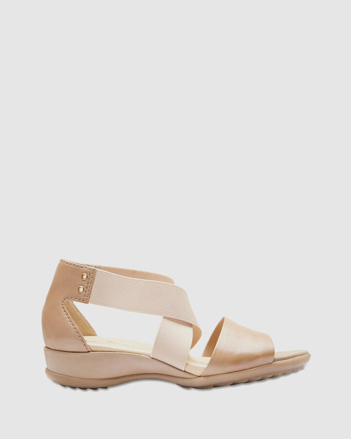 wide steps sandals