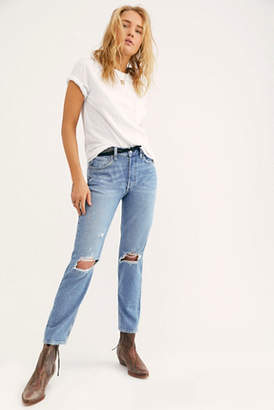 Outfit Ideas: Nail Mom Jeans Style With These Shoes & Boots - The Mom Edit