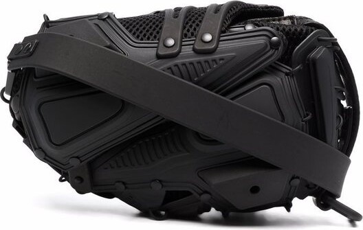 Innerraum Mesh Ring Detail Clutch Bag