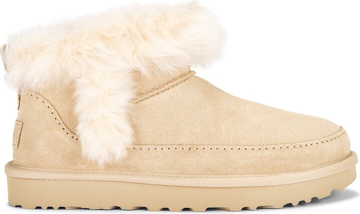 UGG Classic Ultra Mini Chalet Boot in Beige