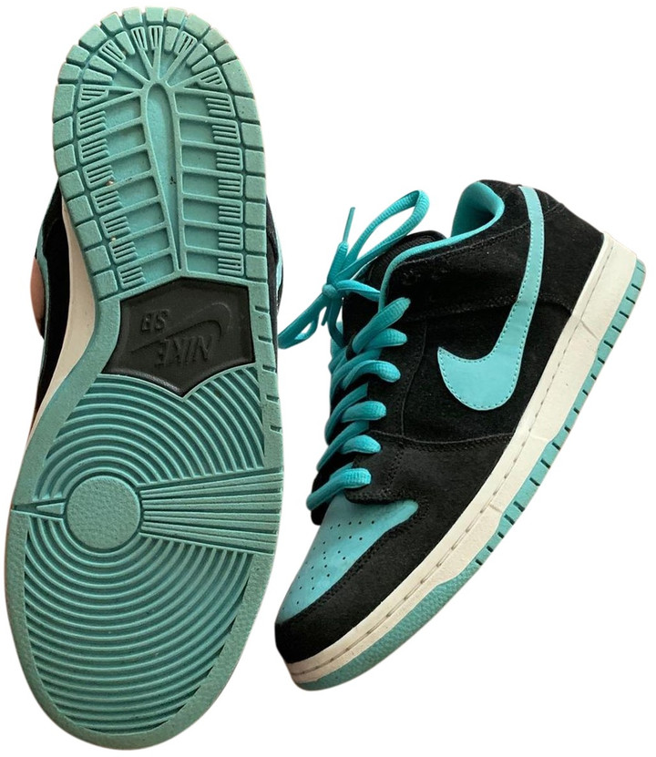 black nike suede trainers