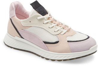 ecco pink shoes