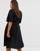 Thumbnail for your product : ASOS DESIGN Curve twist detail pleated kimono midi dress