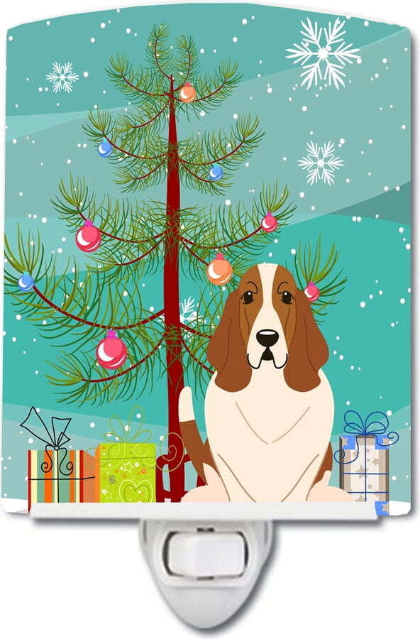 Caroline's Treasures Merry Christmas Tree Basset Hound Ceramic Night Light