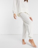 Thumbnail for your product : Chelsea Peers poly super soft fleece lounge sweat and jogger set in cream - CREAM
