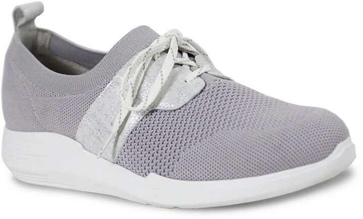 munro american shoes on sale