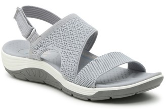 skechers toe loop sandals