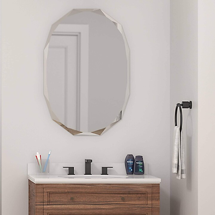 Round Accent Wall Mirror with Scalloped Design and Beveled Edges, Silver