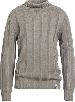 H953 Man Turtleneck