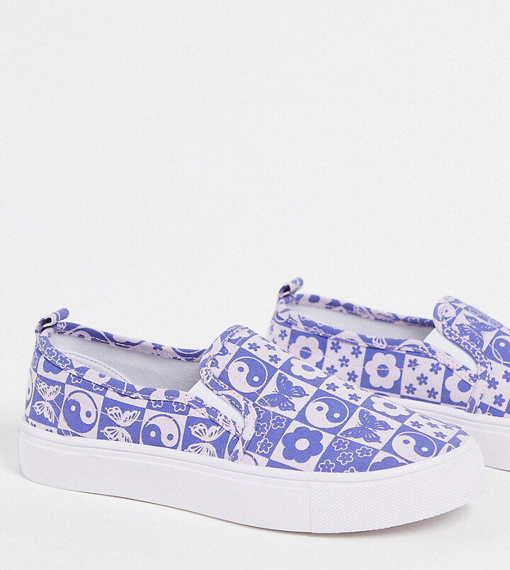 womens wide width canvas sneakers