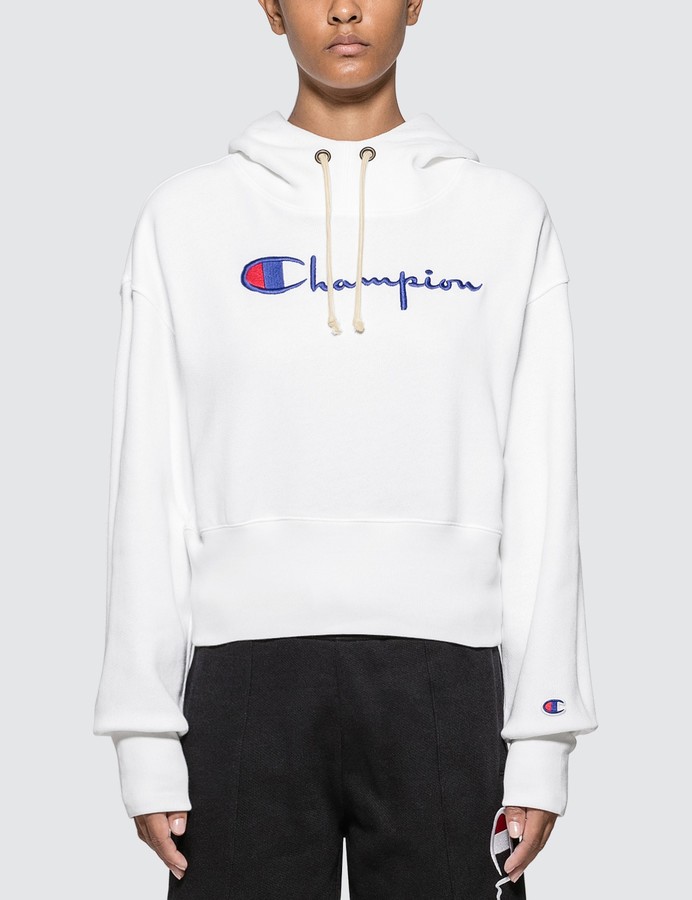 white cropped champion sweatshirt