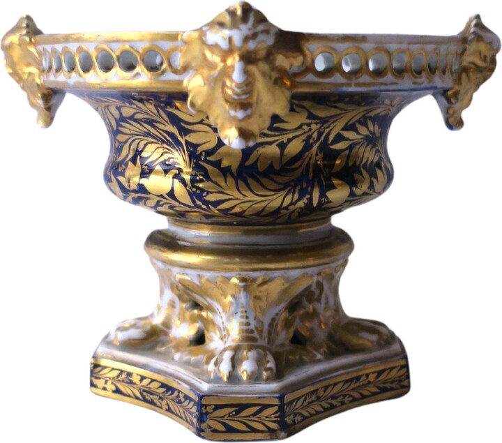 Royal Crown Derby Porcelain English Crown Derby Porcelain Potpourri Vessel, Early 19th Century
