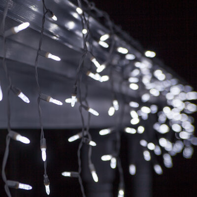 Wintergreen Lighting 70 Light LED Icicle Light