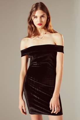 Urban Outfitters Off-The-Shoulder Velvet Bodycon Dress