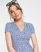 Thumbnail for your product : Glamorous v-neck tie waist dress in monochrome ditsy print