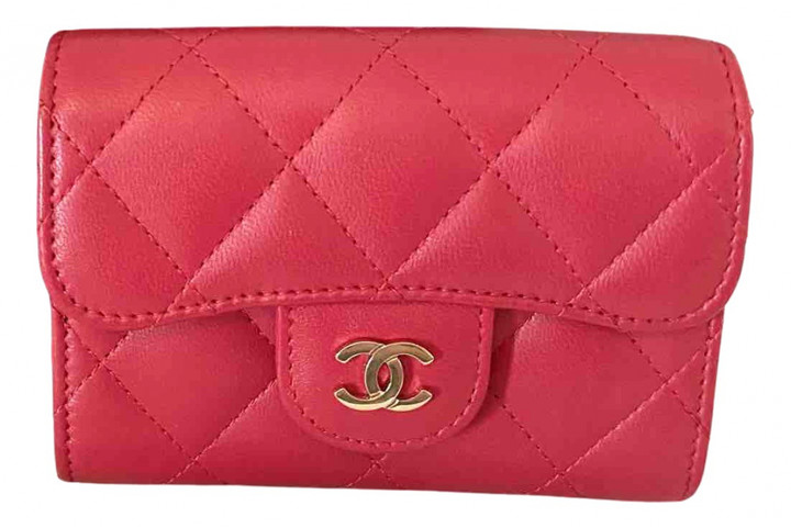 Chanel Timeless/Classique Pink Leather Wallets