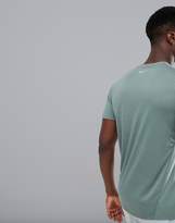 Thumbnail for your product : Nike Running breathe tailwind t-shirt in green 892813-365