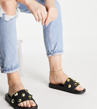 ASOS DESIGN Wide Fit Flare quilted sliders in black
