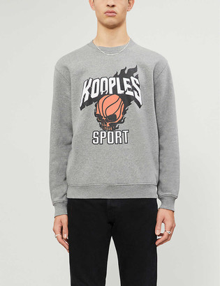 basketball jersey over sweatshirt