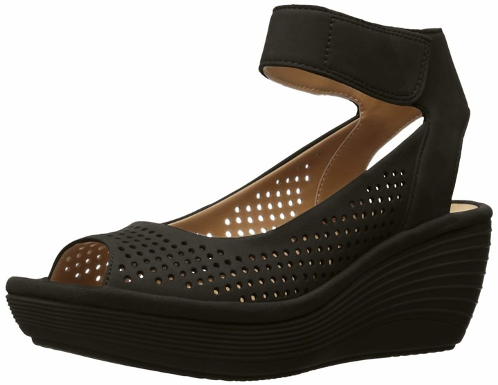 clarks black platform sandals