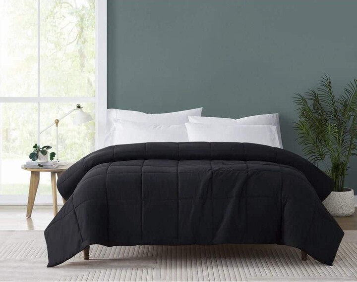 Truly Soft Everyday Solid Microfiber Black King Down Alternative Microfiber Blanket
