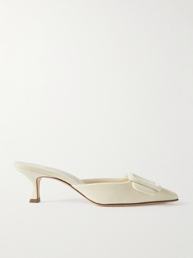Manolo Blahnik Maysale 50 Buckled Velvet Mules - Cream