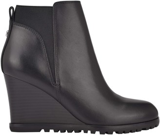 nine west varin wedge boot