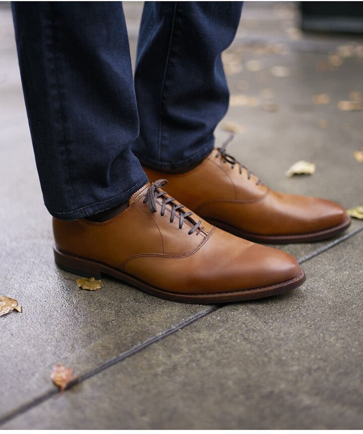 Allen edmonds carlyle plain toe oxford Clearance