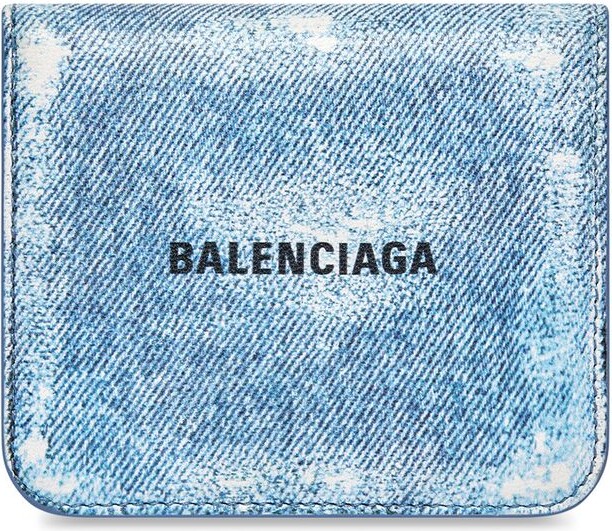 Balenciaga Black Quilted Embossed Leather BB Round Large Flap Bag - Yoogi's  Closet