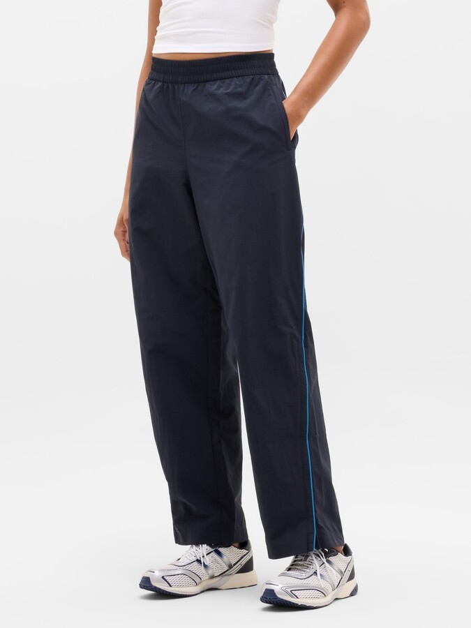 Athleta On The Move Mid Rise Track Pant