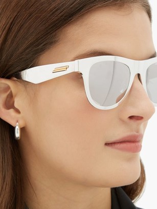 Bottega Veneta Mirrored Round Metal Sunglasses - Silver