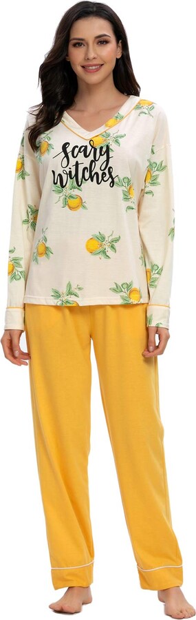WIWIDANG Cozy Knit Set 3-Piece, 3 Pieces Pajamas Long Sleeved Fluffy Hoody,  Women Fleece Coat Crop Top Shorts Sets (Beige white, S) : :  Fashion